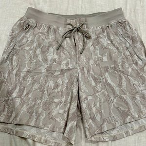Lululemon License to Train Linerless 7" shorts